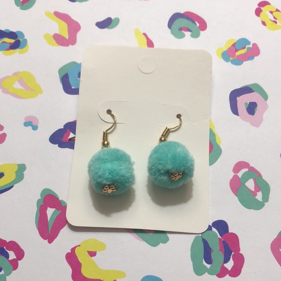 NWOT Gold Tone & Turquoise Pom Earrings! - Picture 6 of 6